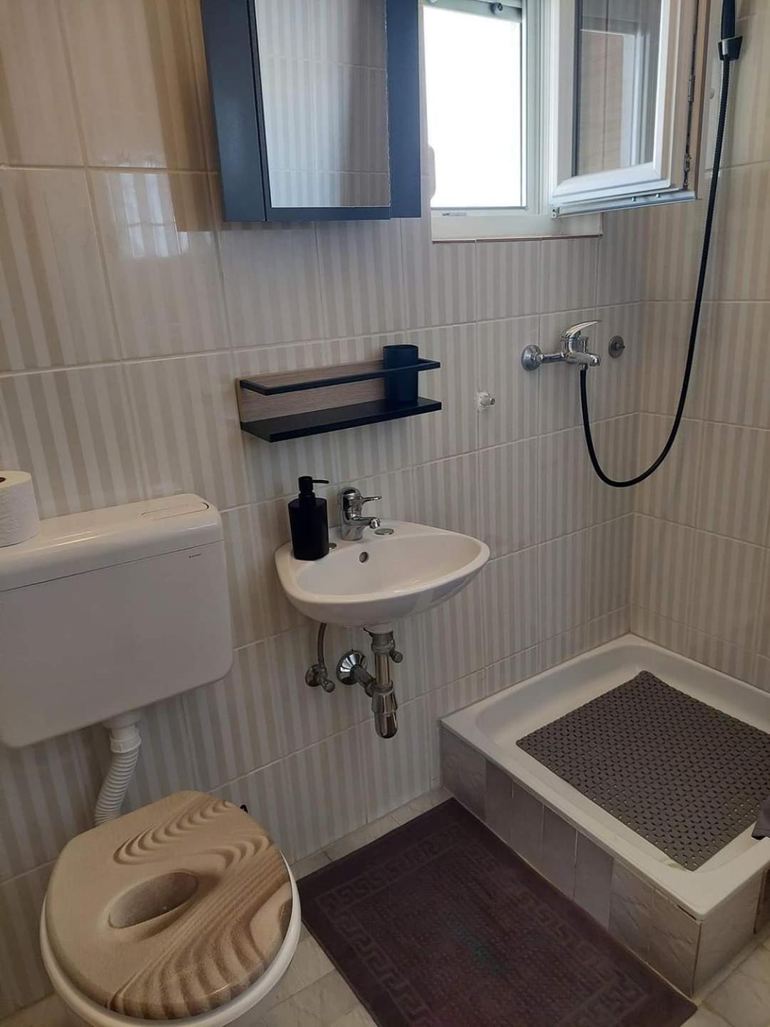 Apartmani Suhi Brod Medulin Exterior photo